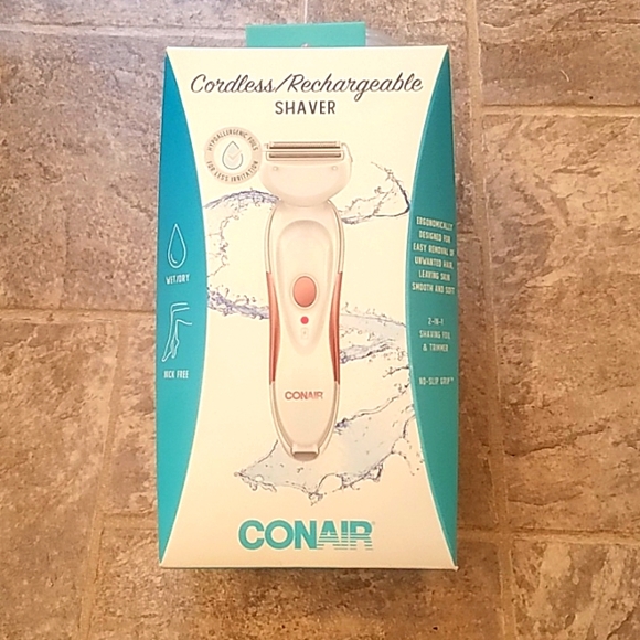 Conair cordless rechargeable shaver wet/dry 2 in 1 shaving foil and trimmer - Picture 3 of 6